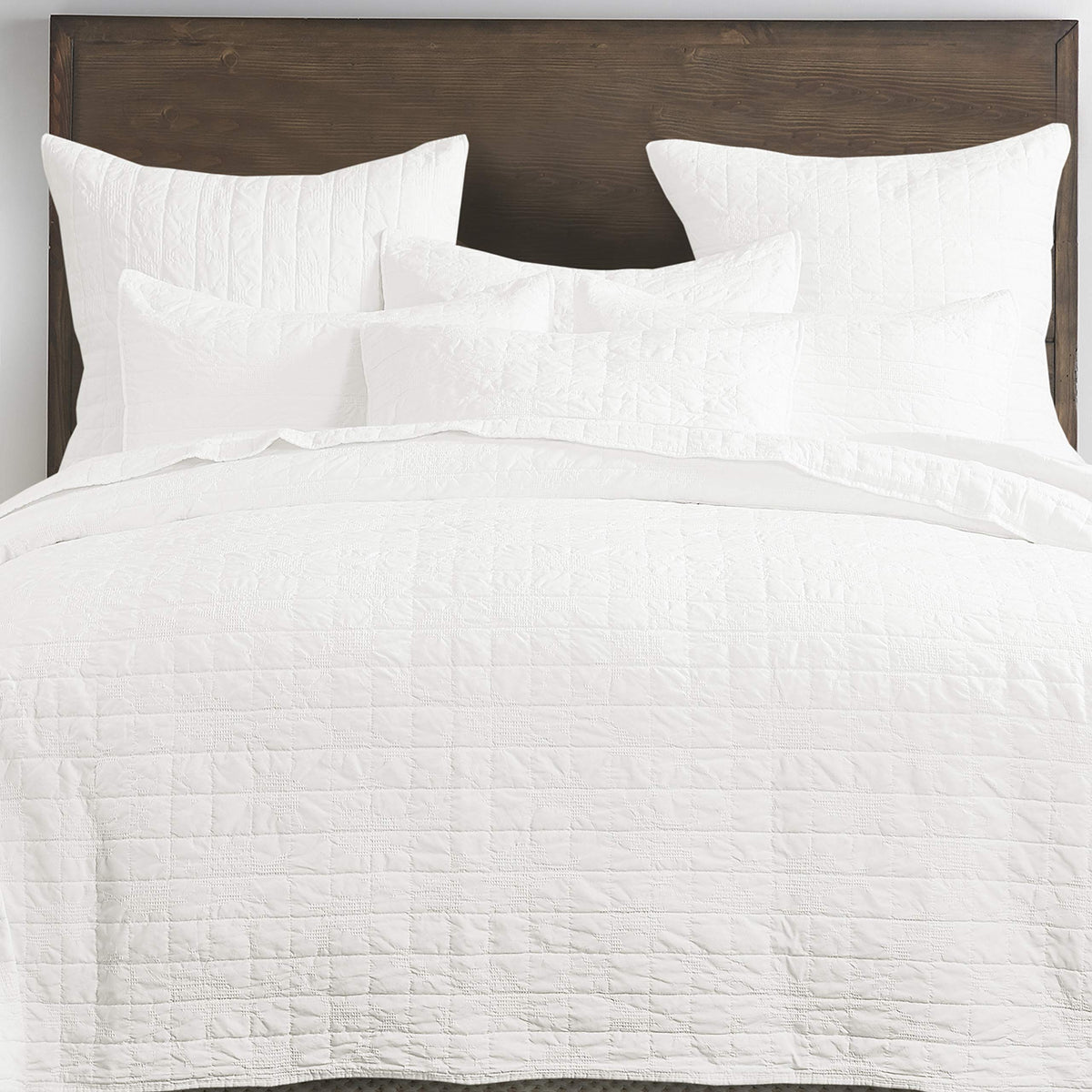 Bowie Bedspread Set -King Bedspread + Two King Pillow Shams - Microfiber Jacquard - Geo Floral - White - Bedspread