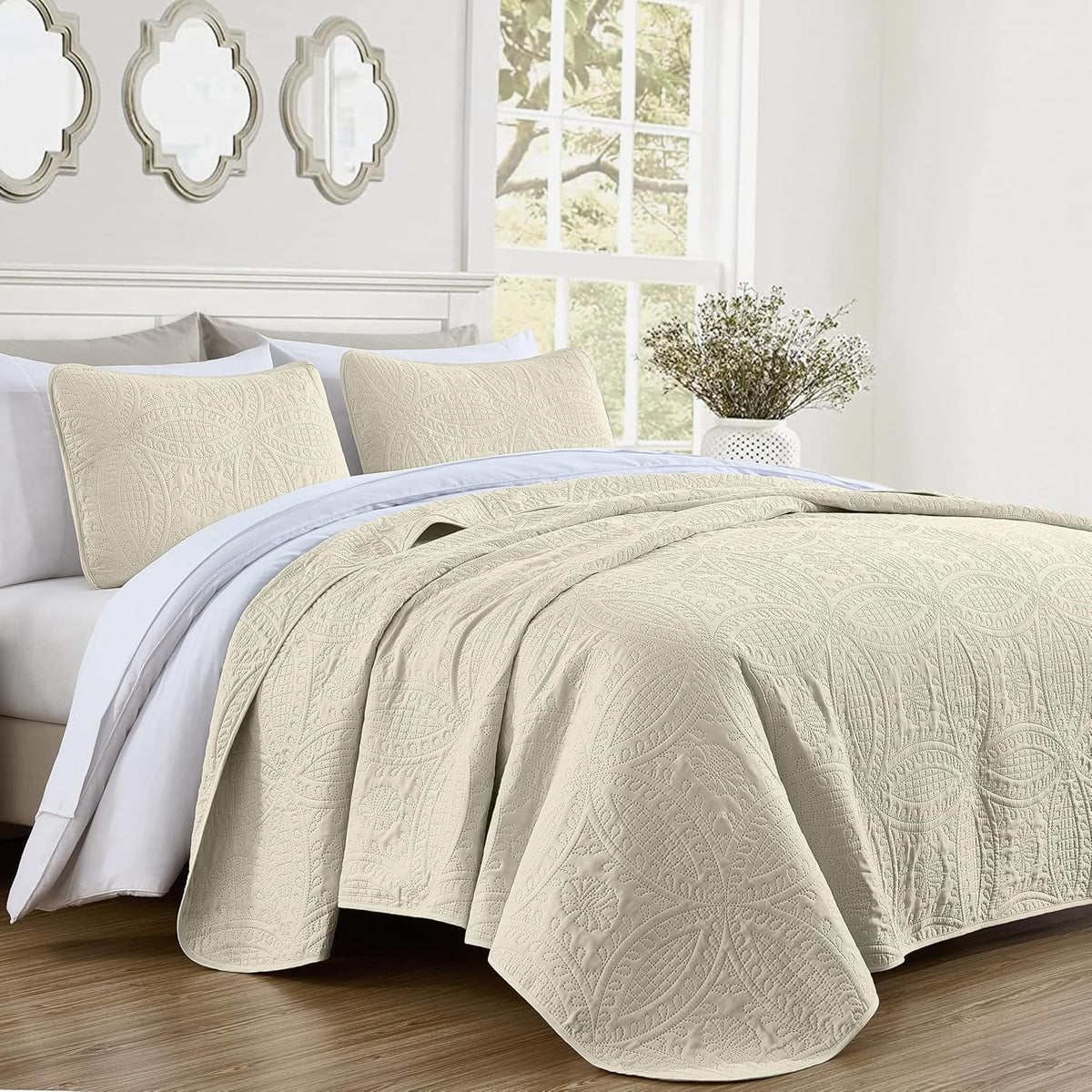 3-piece Oversized Bedspread Coverlet Set (Ivory)