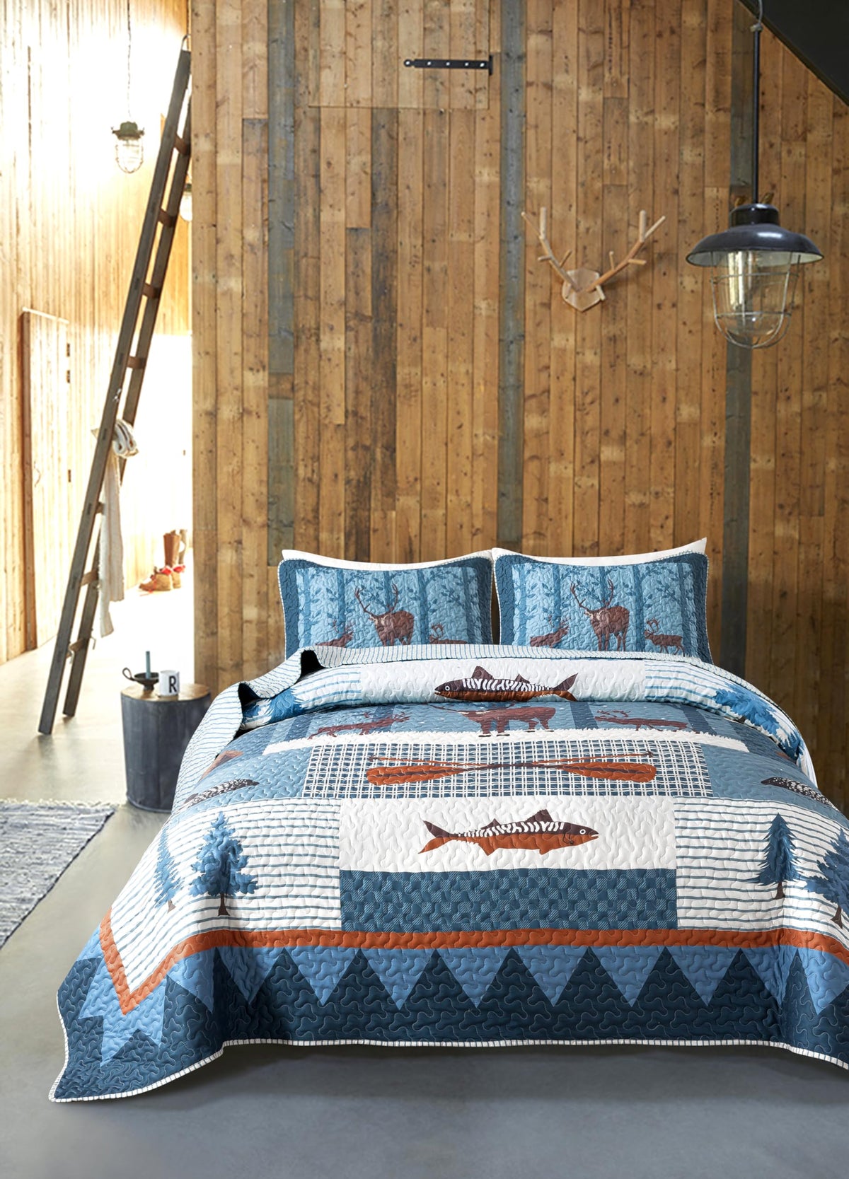 Wildlife Fish Quilt Set, Cabin Bedding, with 2 Shams