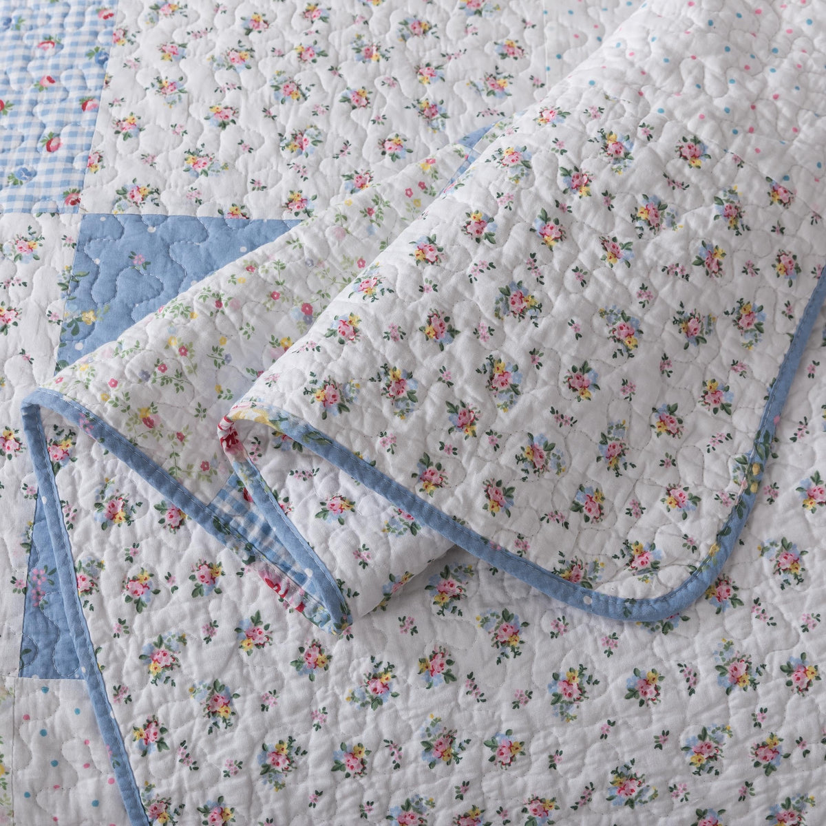 Bluebell Cottage Floral Cotton Quilt Set, with 2 Shams