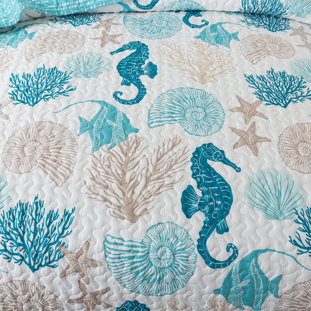 Beach Quilt Set, Coastal Ocean Bedding, with 1 Sham