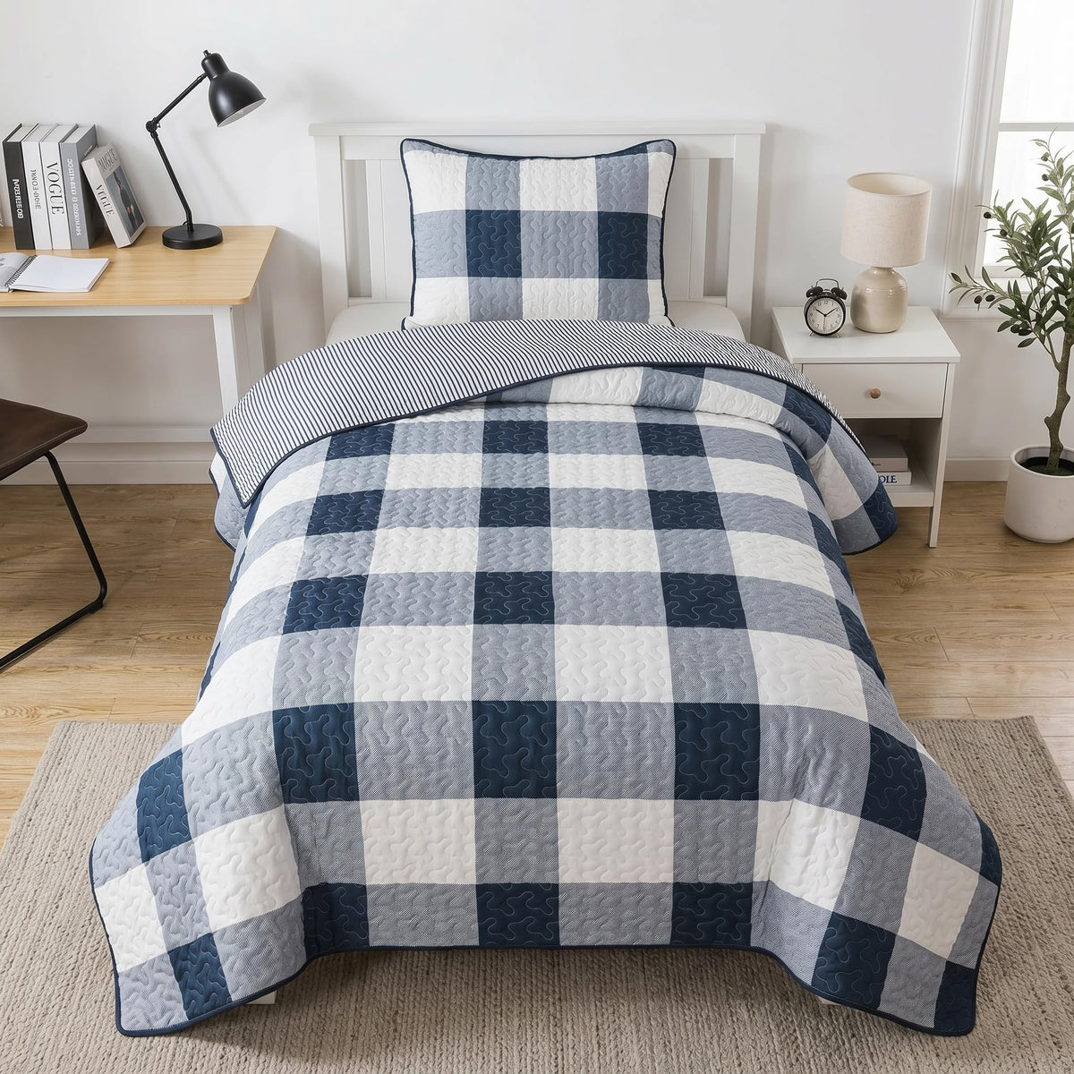Blue and White Buffalo Plaid Quilt Set, 2 Shams, Check