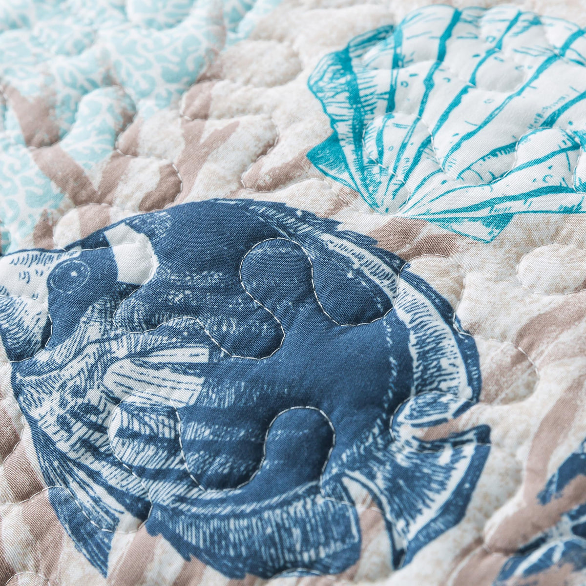 Quilt Bedspread Sets - West Coastal Pattern Reversible Coverlet Set