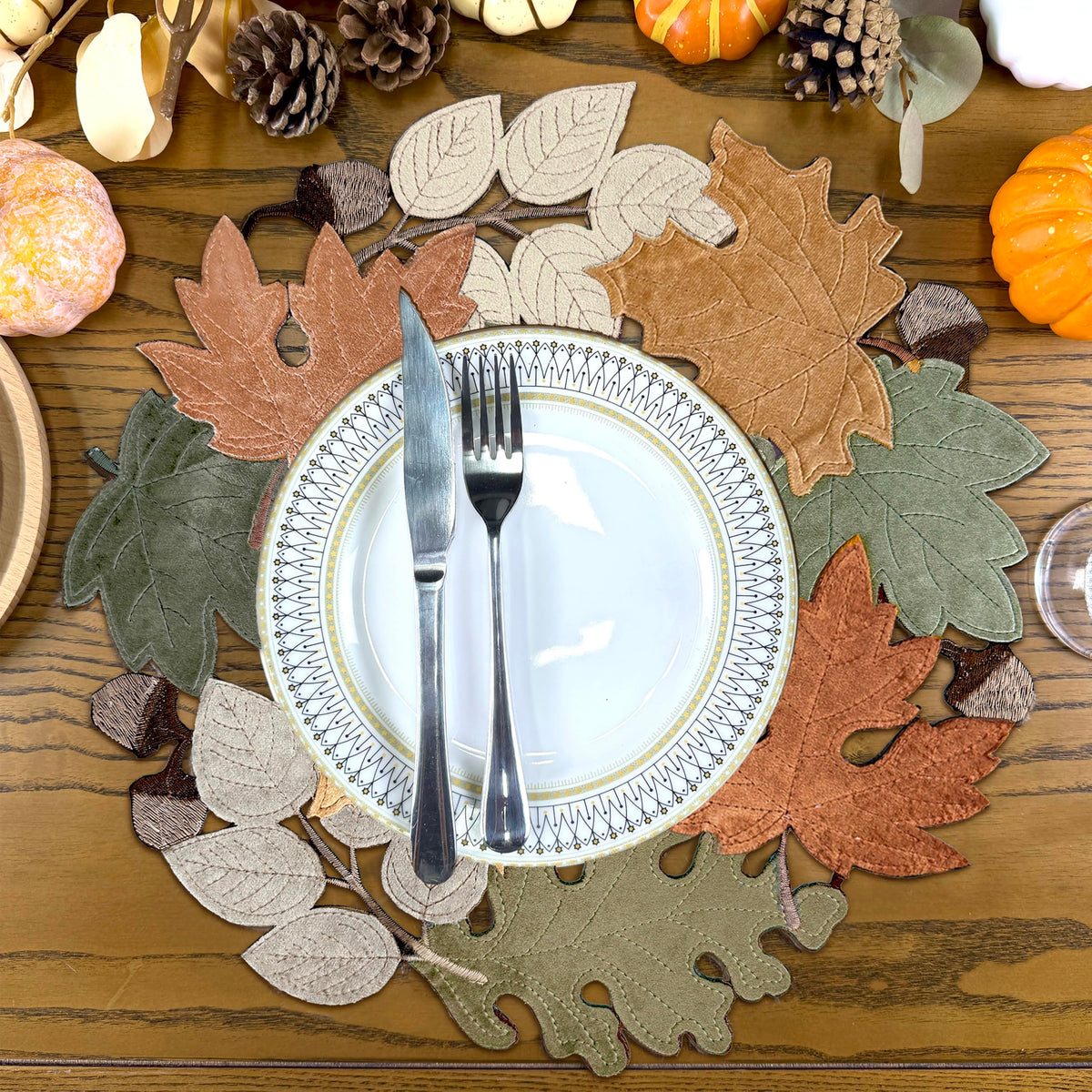 Fall Placemats Set of 4, 15inch Round Cutwork Embroidered Table Placemats, Autumn Maple Leaves Harvest Thanksgiving