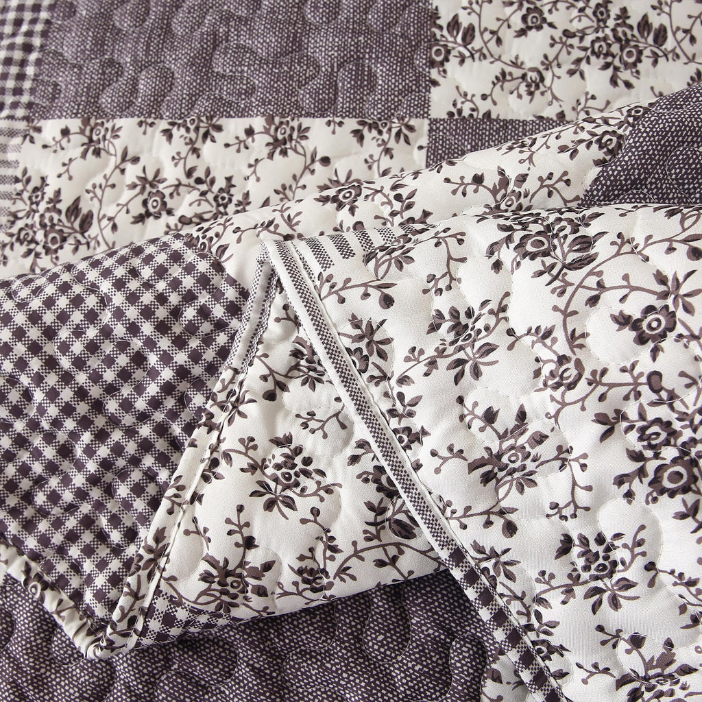 3Pcs Quilt Set, Floral Prints and Stripes with Patchwork Pattern