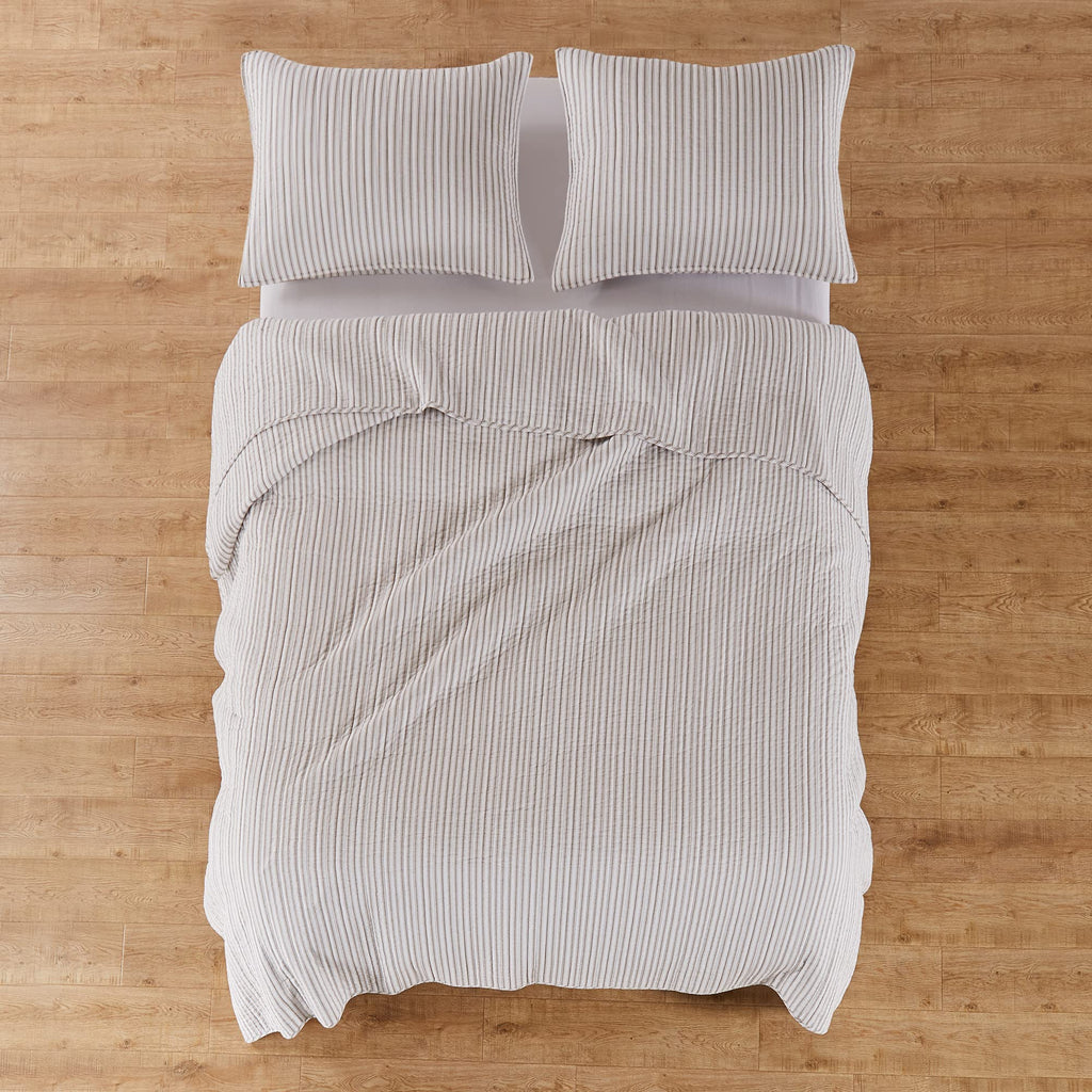 Tobago Stripe Taupe Reversible Quilt Set (88x92in) and 2 Pillow Shams (26x20in) - Striped - Taupe, White