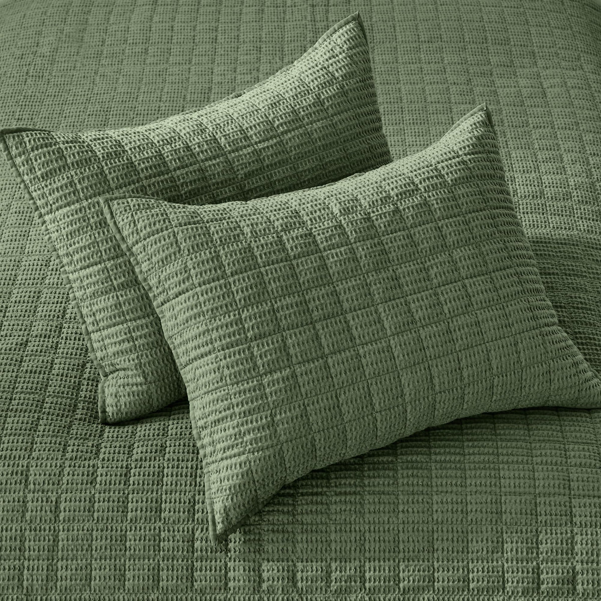 Cloud Waffle Quilt Set (88x92in) and 2 Pillow Shams (26x20in) - Box Quilted Waffle Texture - Forest Green