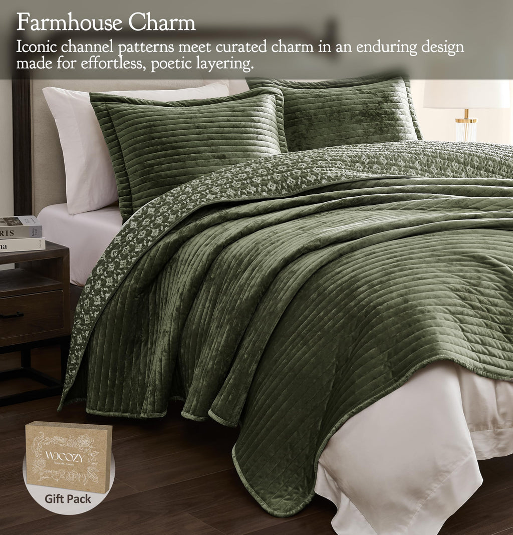 Green Velvet Quilt Set - Striped Soft Lightweight Bedspread