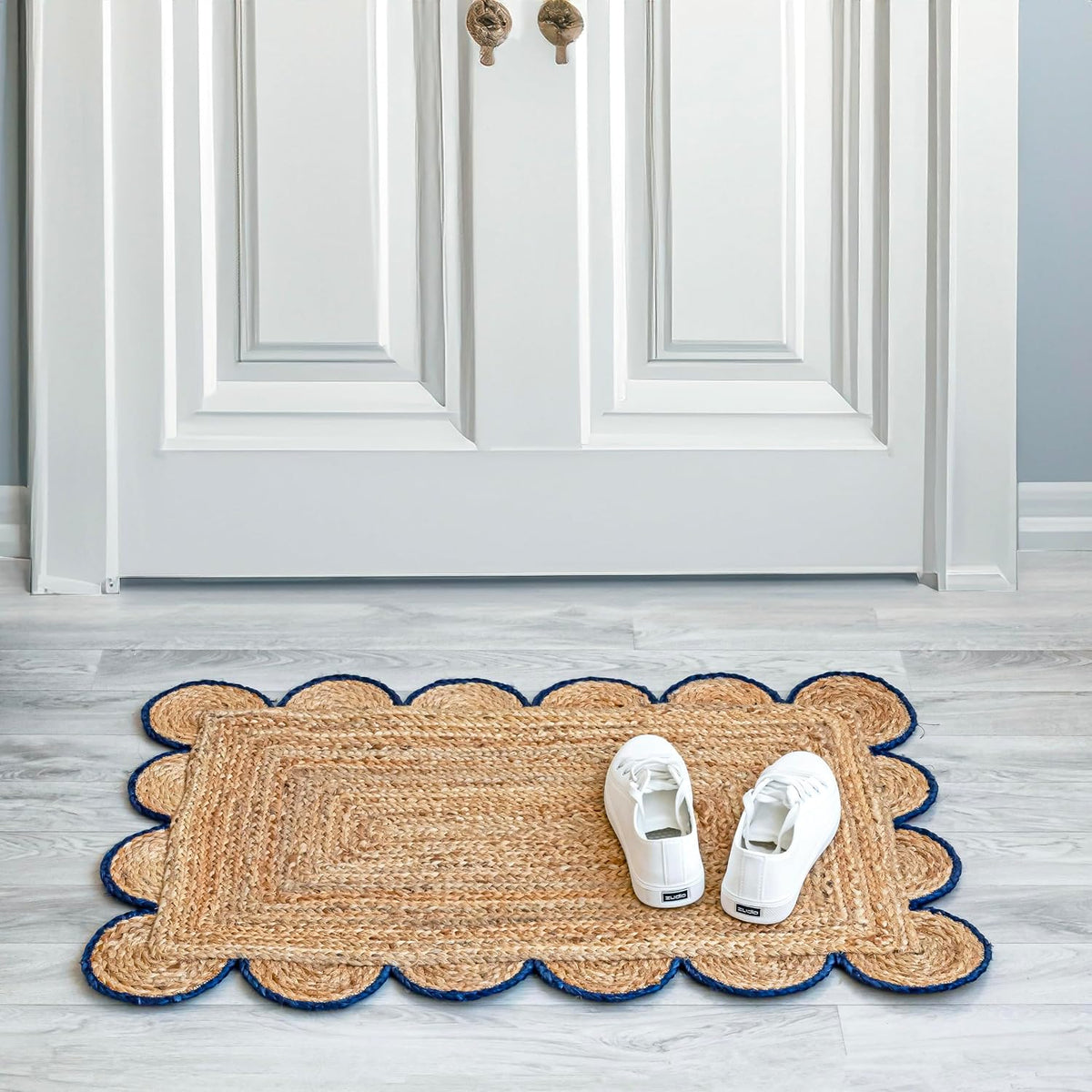Scalloped Natural Jute Area Rug, Navy Trim