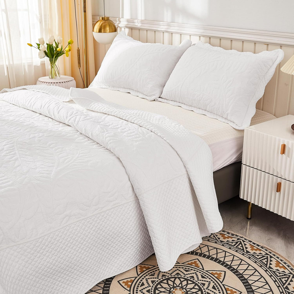 3-Piece 100% Cotton Oversized Bedspread Lightweight Quilt Coverlet Embroidery Farmhouse Bedding Set