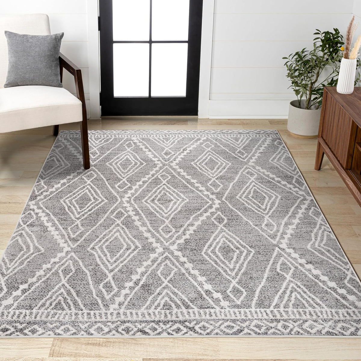 Rih Moroccan Style Diamond Gray/Ivory Indoor Area Rug, Bohemian, Casual, Easy-Cleaning, Pet Friendly