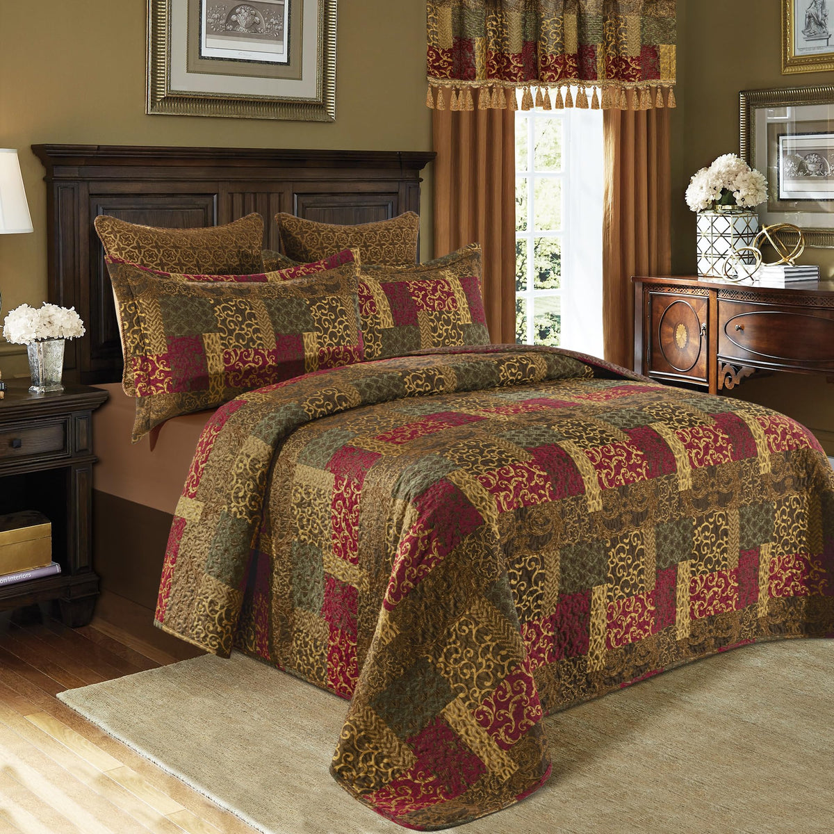 3 Piece Traditional Patchwork Quilt Set, Red Gold