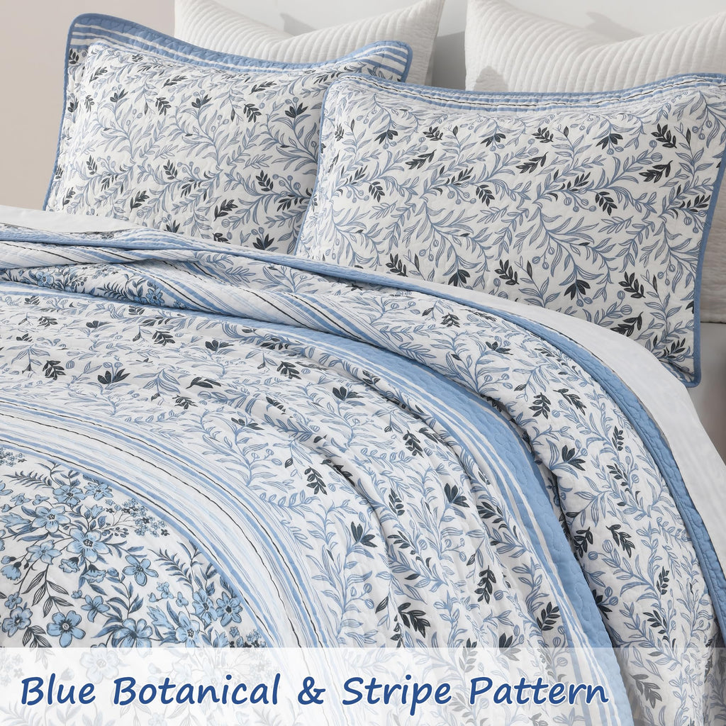 Blue White Toile Quilt, 3-Piece Cotton Bedspread with Shams
