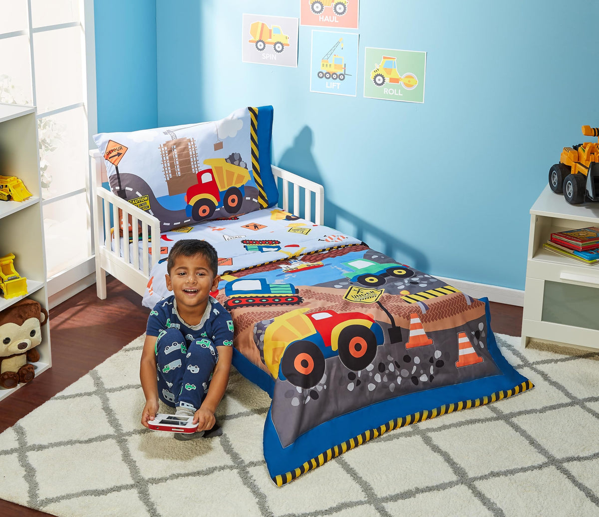 4 Piece Toddler Bedding Set - Under Construction - Includes Comforter, Flat Sheet, Fitted Sheet and Reversible