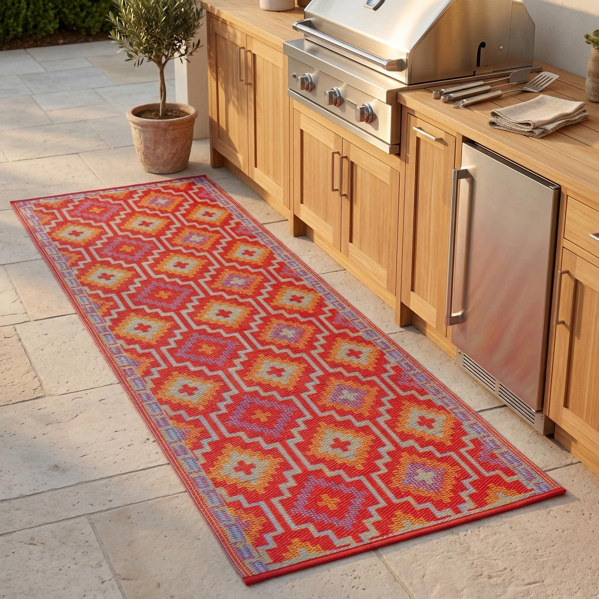 Itat Outdoor Rug - Waterproof, Fade Resistant, Crease-Free - Premium Recycled Plastic - Vintage Kilim - Porch, Deck
