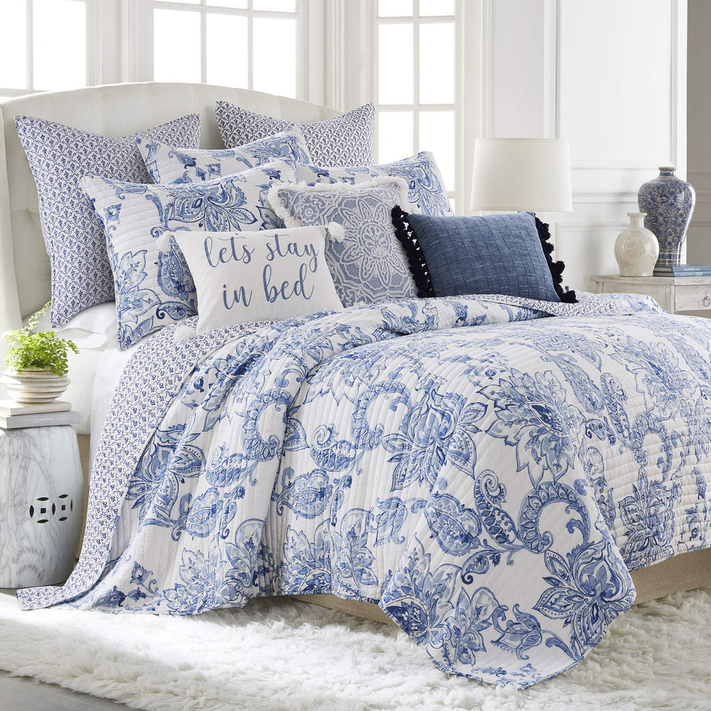 Bennett Quilt Set - King/Cal King Quilt with Two King Pillow Shams - Floral Paisley - Blue and White - 106x92in and