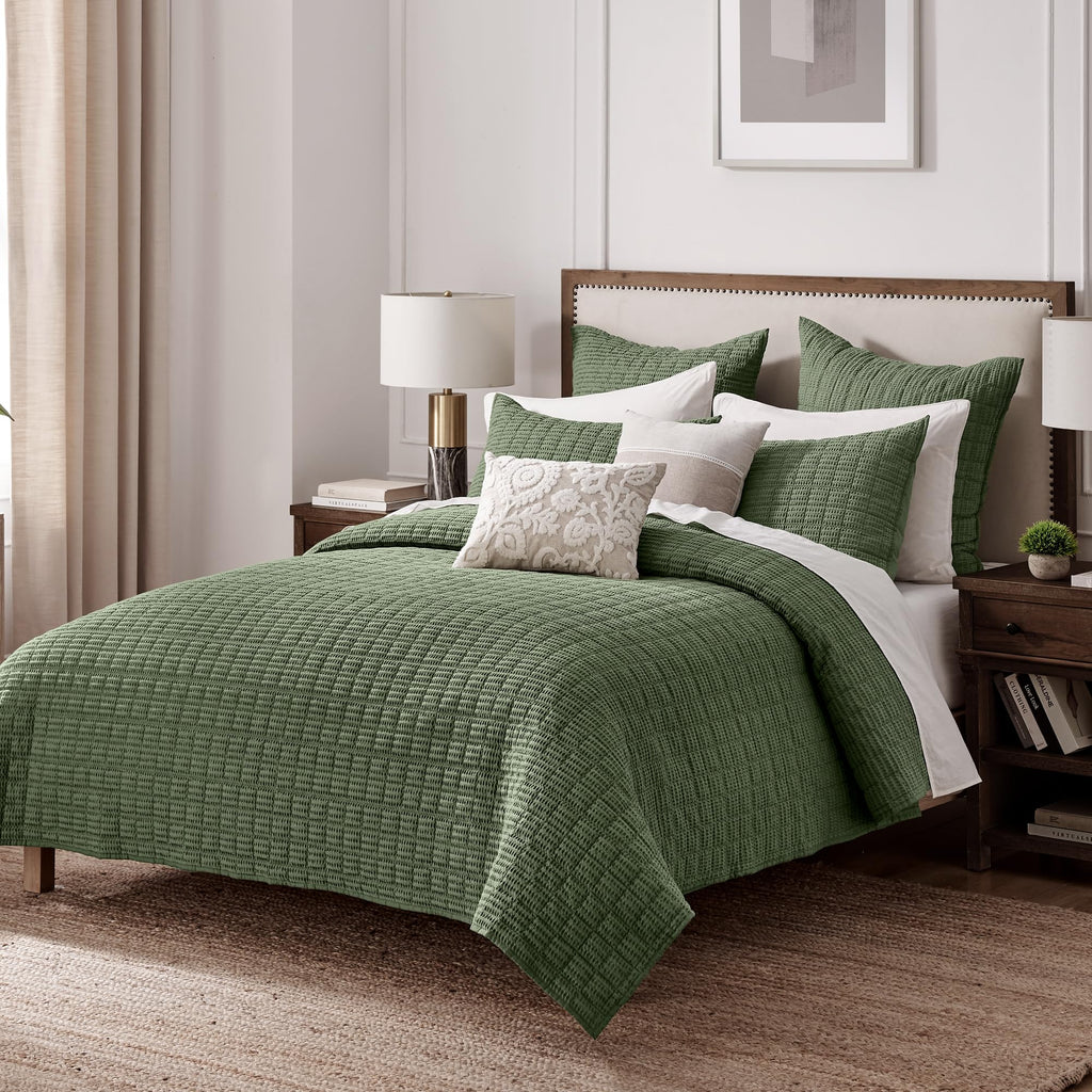 Cloud Waffle Quilt Set (88x92in) and 2 Pillow Shams (26x20in) - Box Quilted Waffle Texture - Forest Green