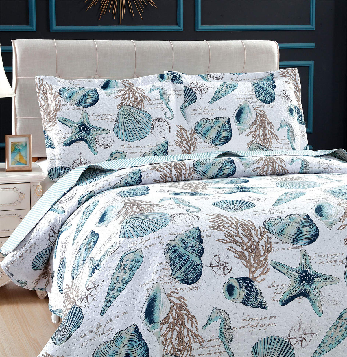 3-Piece Reversible Coastal Bedding Set Quilt Set