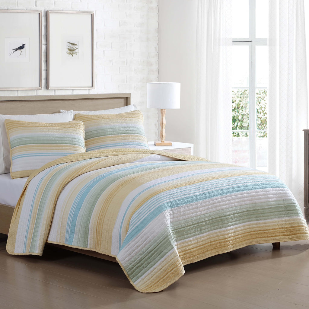 Coralinn Striped 3-Piece Lightweight Quilt Set