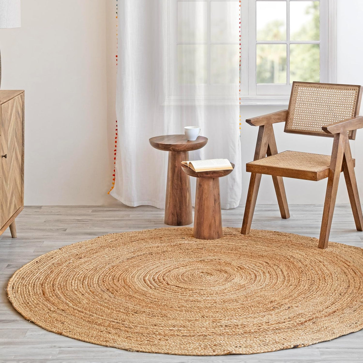 Round Natural Jute Rug - Handwoven Braided Reversible Vintage Area Rug Farmhouse Rustic and Bohemian Eco Friendly