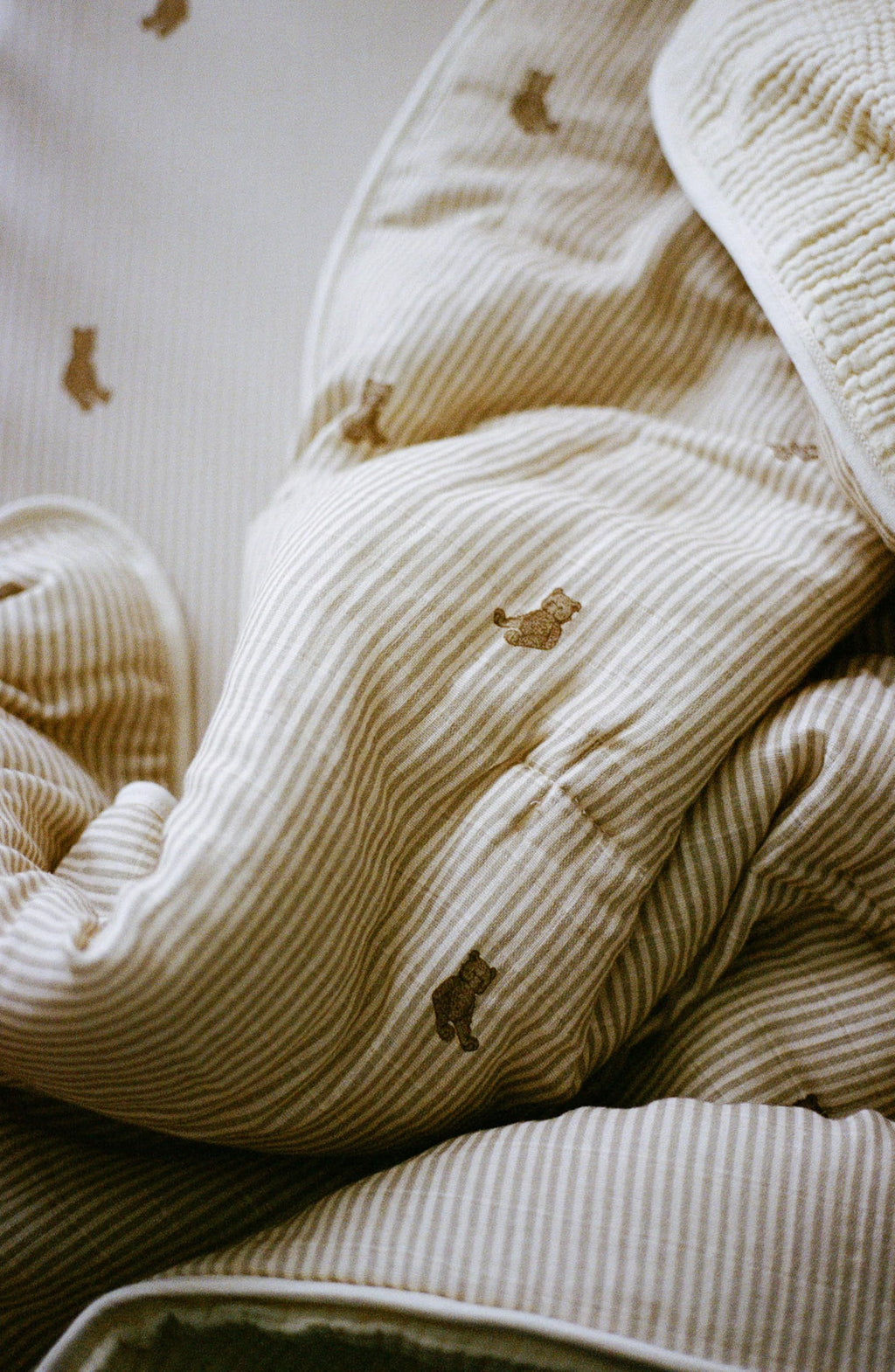 Bear Crib Bedding Set, 5-Layer Organic Cotton Muslin Crib Quilt & Sham, Teddy Bear Nursery, Toddler Comforter 45x60