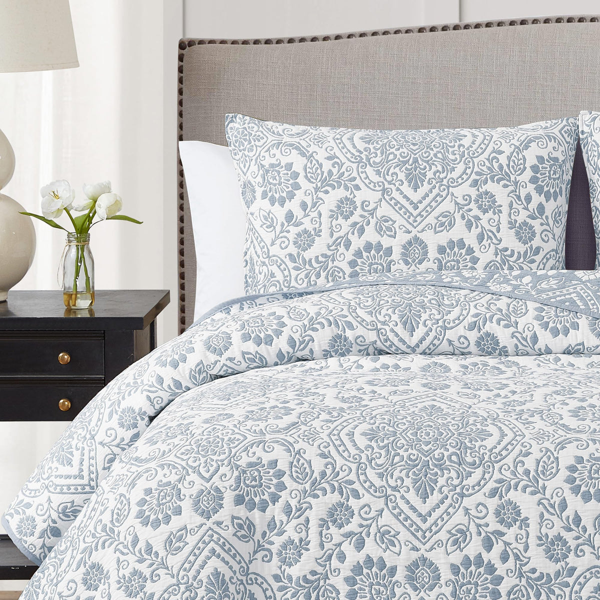 Deena Blue 3-Piece Soft Matelasse Jacquard Quilt Set