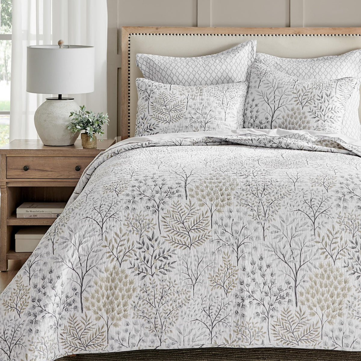 English Forest Natural Reversible Quilt Set (68x86in) with 1 Pillow Sham (26x20in) - Floral - Taupe Grey