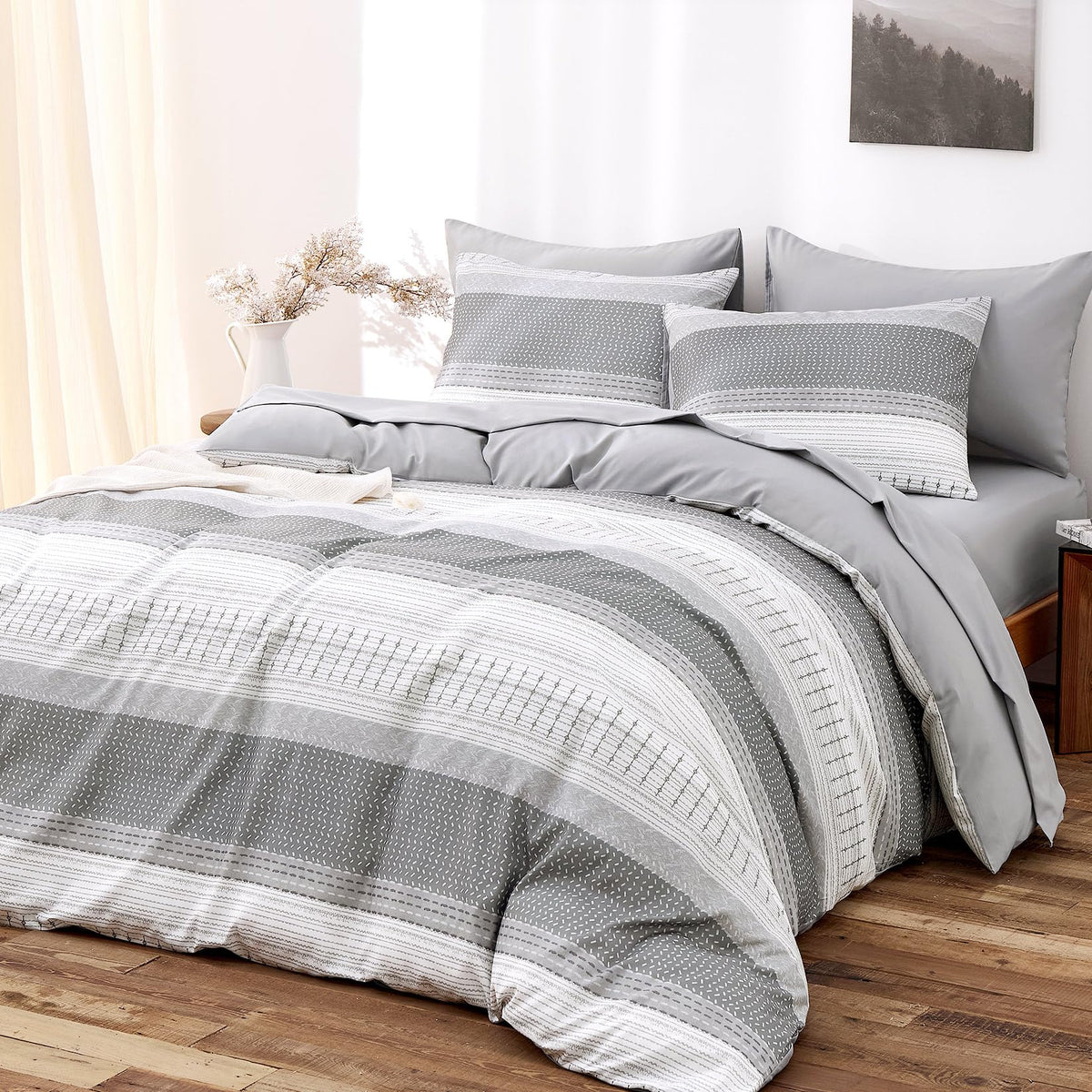Striped Comforter Set, Farmhouse Boho Style with Rustic Textured Colorblock Stripe Pattern, Soft Lightweight Bedding