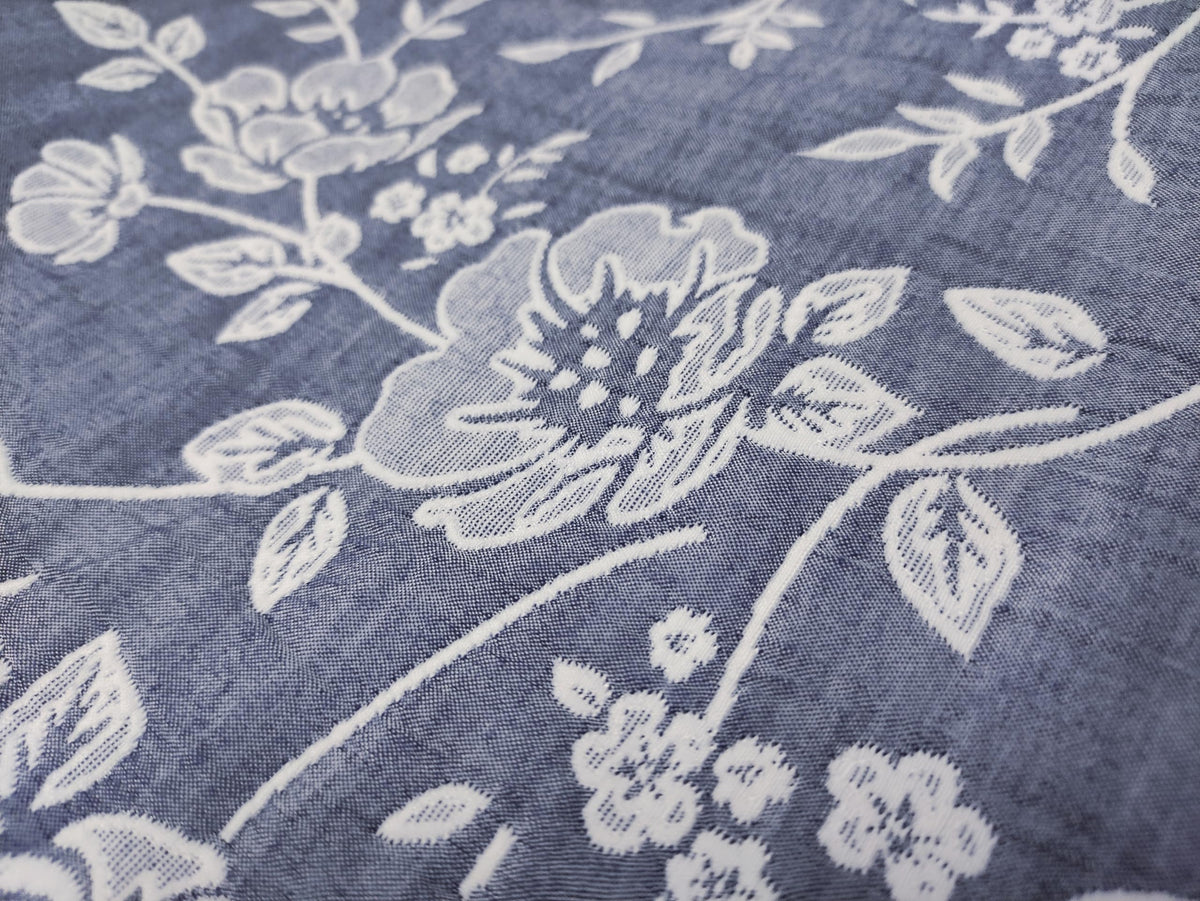 Resort Marguerite Floral Navy 3-Piece Soft Matelasse Jacquard Quilt Set