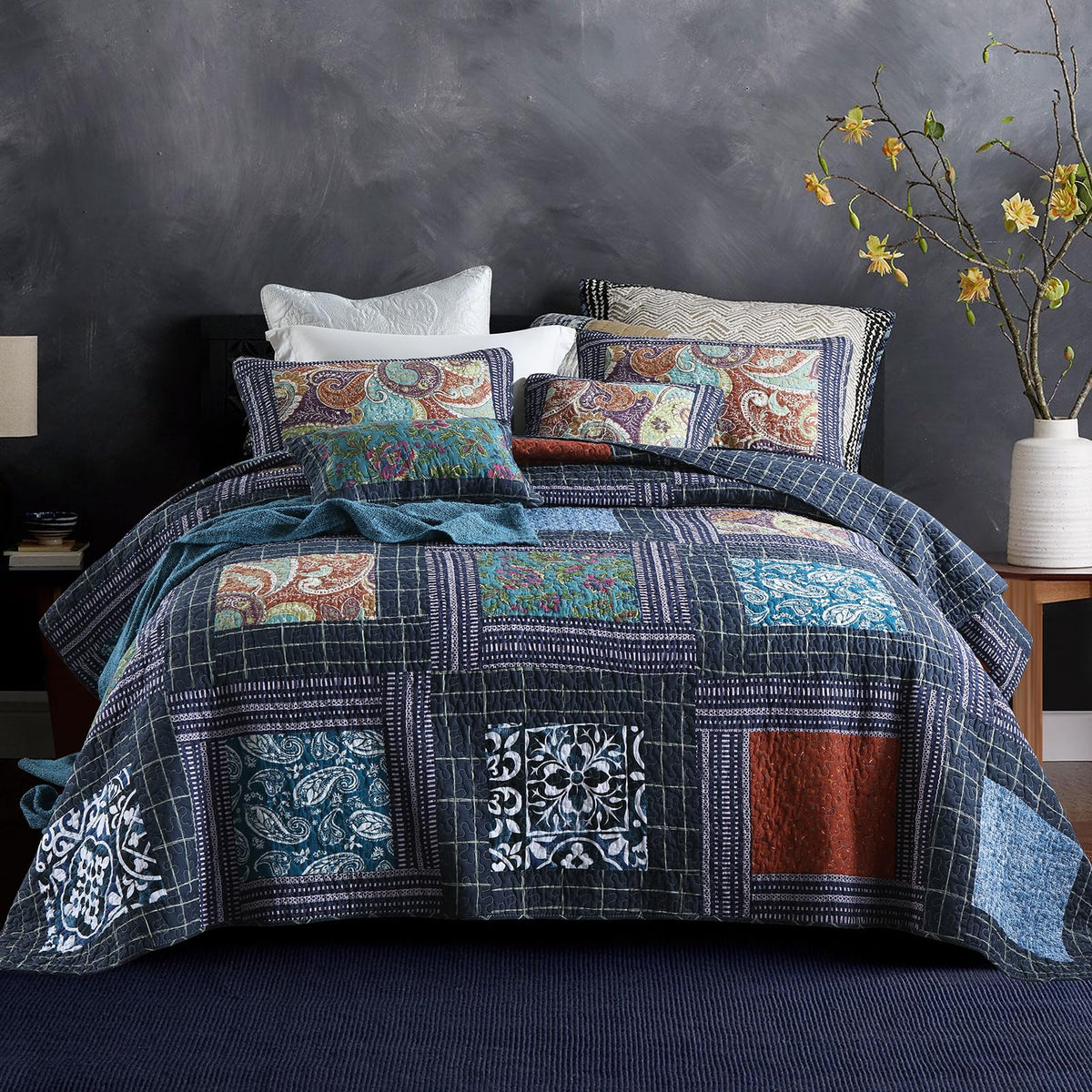 King Quilt Sets, 100% Cotton Quilts King Size, Navy Bedspreads, Patchwork with Retro Paisley Patterns, 3-Piece