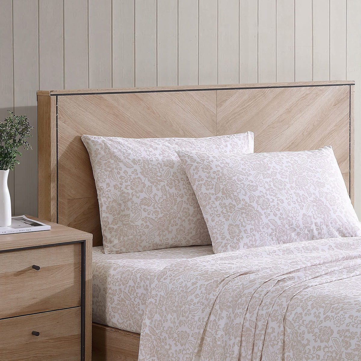 Sheet Set with Fitted Sheet & Pillowcases