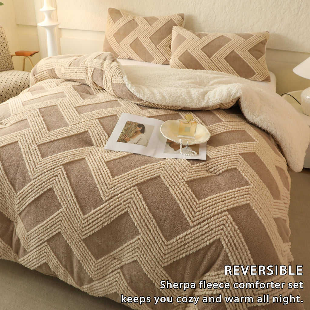 Tufted Boho Comforter Set Queen - Beige Fluffy Sherpa Bedding Set, Soft Fuzzy Jacquard Quilt Set, 3 Pieces Cozy Bed