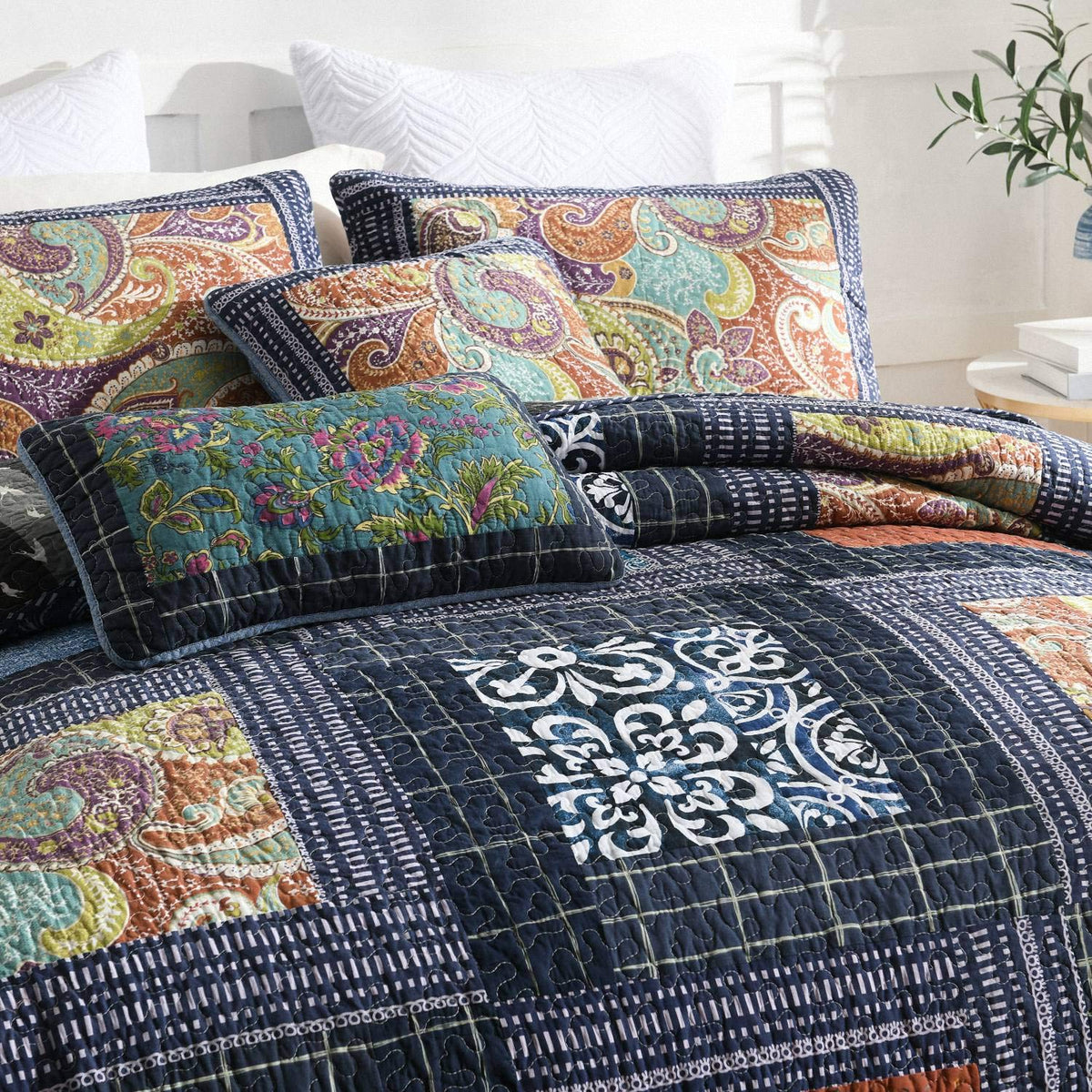 Bedspread Quilt Set with Real Stitched Embroidery, Paisley Grid Pattern, Queen Size