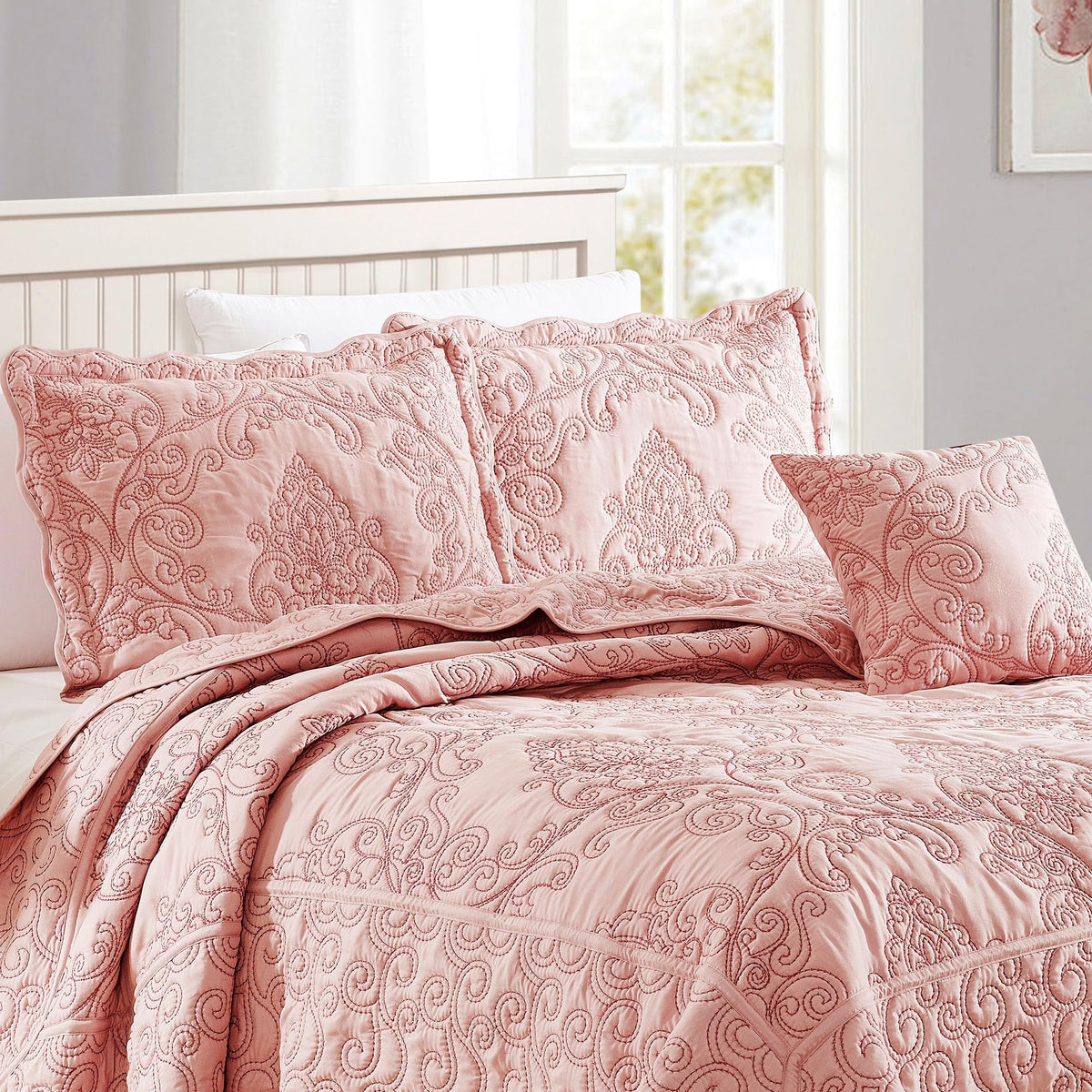 Damask 4 Piece Bedspread Set, Scalloped Edge Reversible Coverlet Comforter Prewashed Bedding Set, Matelasse Embossed