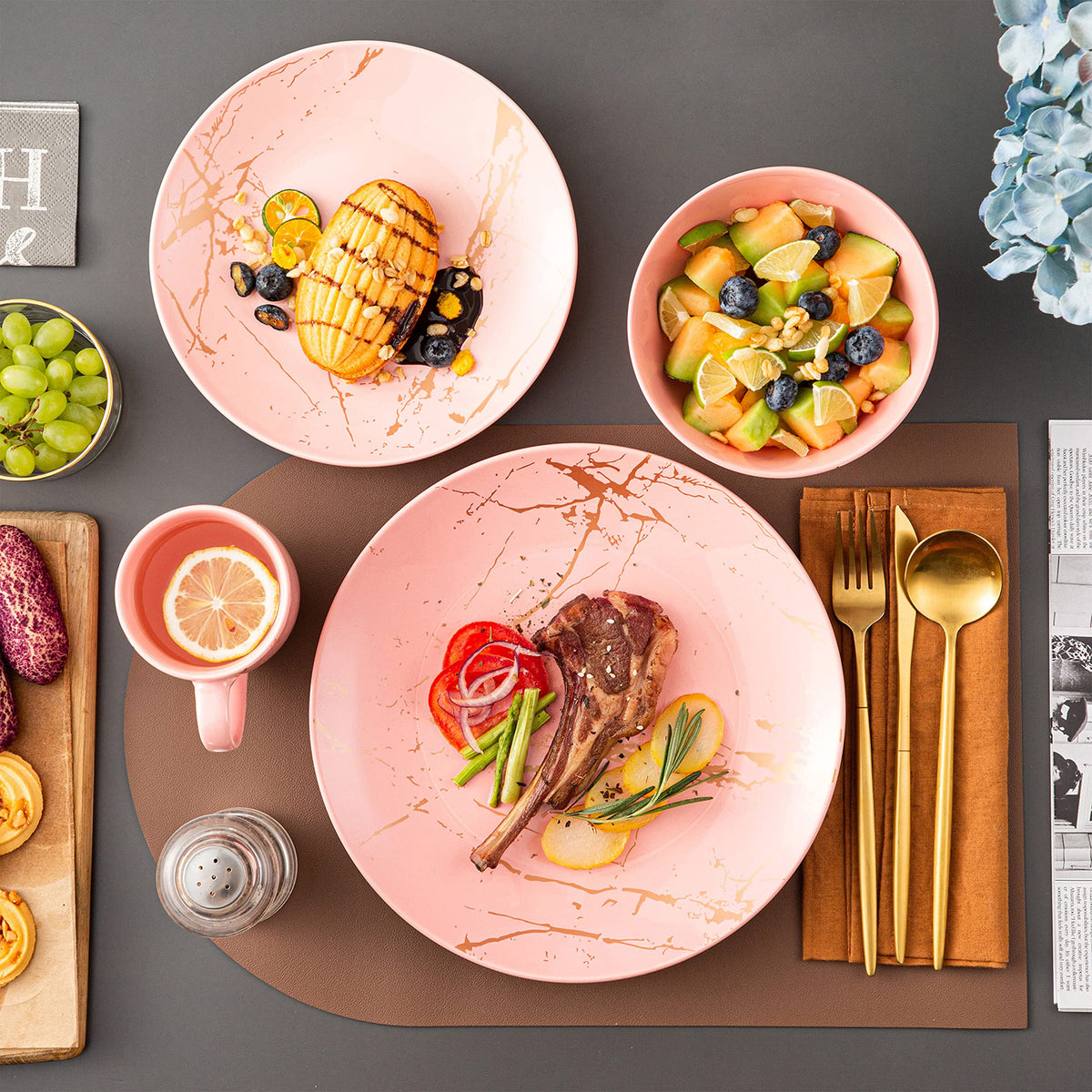 Pink Dinnerware Set for 4, 16 Piece Porcelain Dish With Plates, Bowls and Mugs, Gold Splash Glaze Round Modern