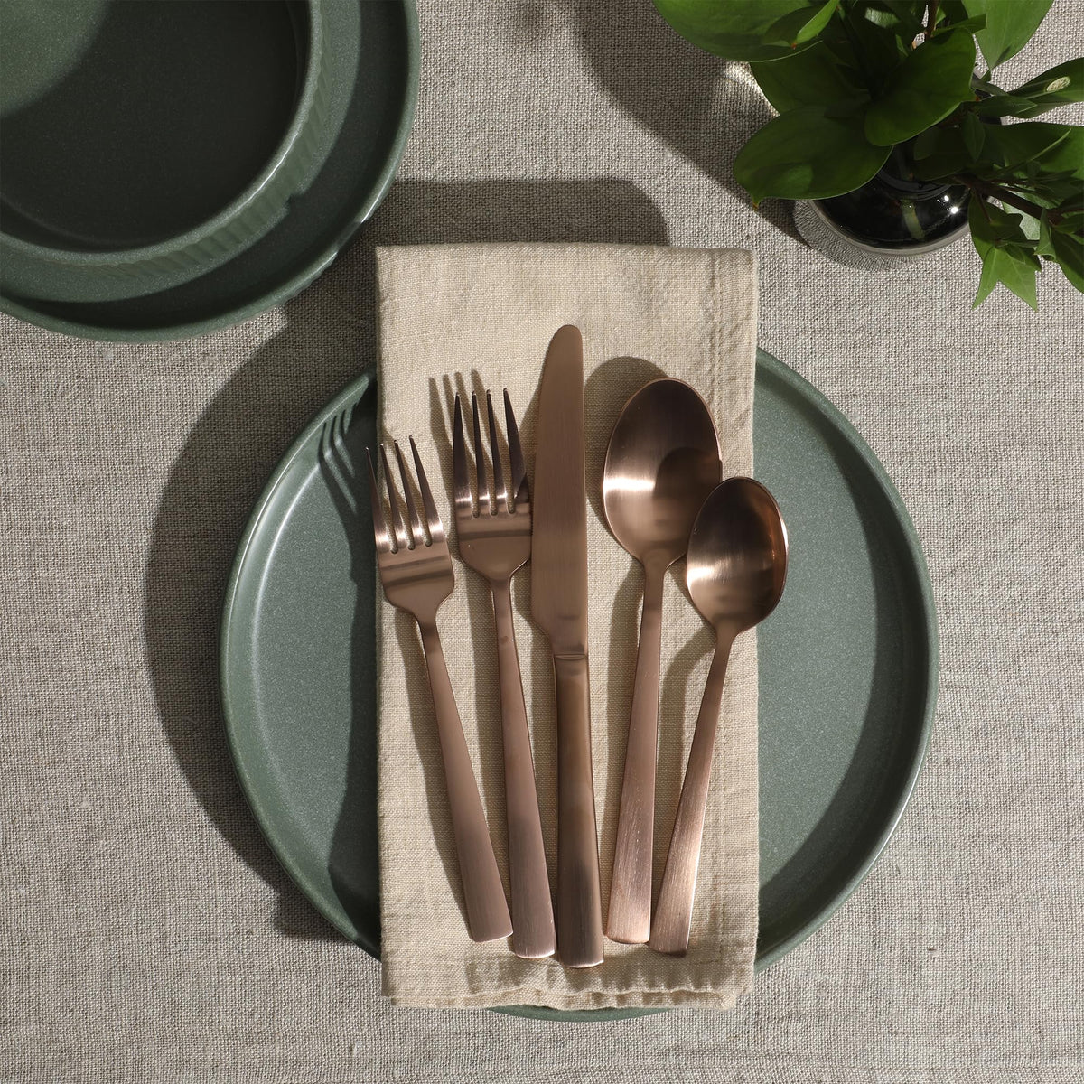 Elite Earlston 20-Piece Flatware Silverware Set - Stainless Steel Utensils - Forks, Spoons, Knives - Service for 4