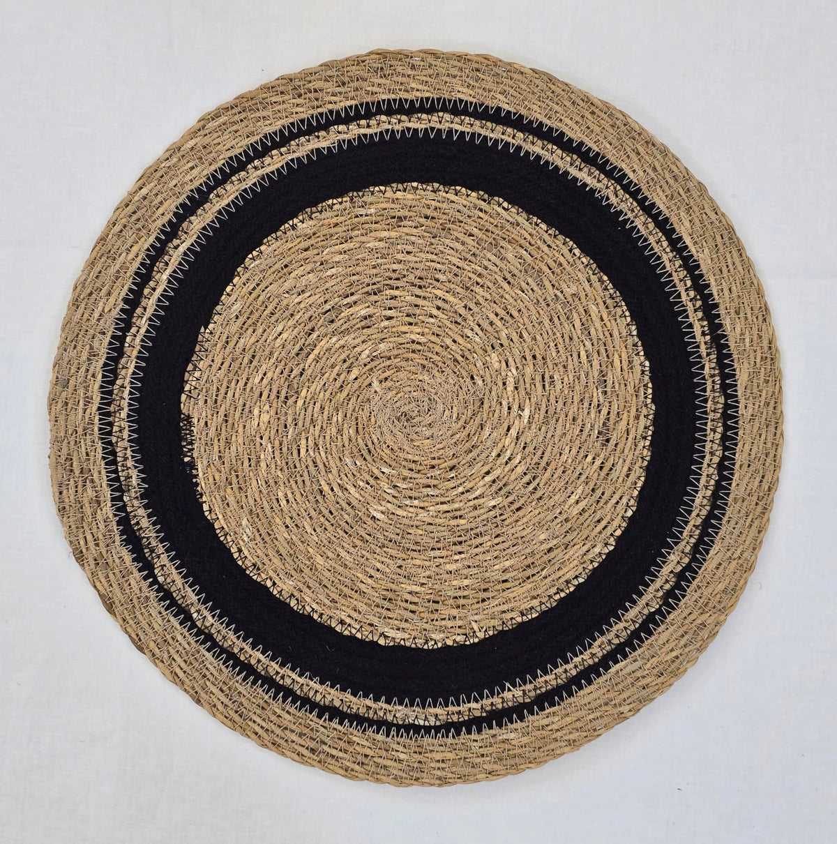 14" Round Woven Seagrass Charger Placemats - Circle Border