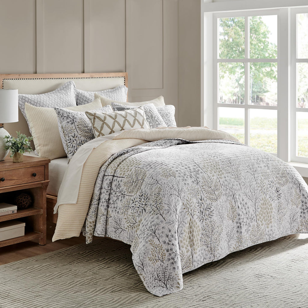English Forest Natural Reversible Quilt Set (68x86in) with 1 Pillow Sham (26x20in) - Floral - Taupe Grey