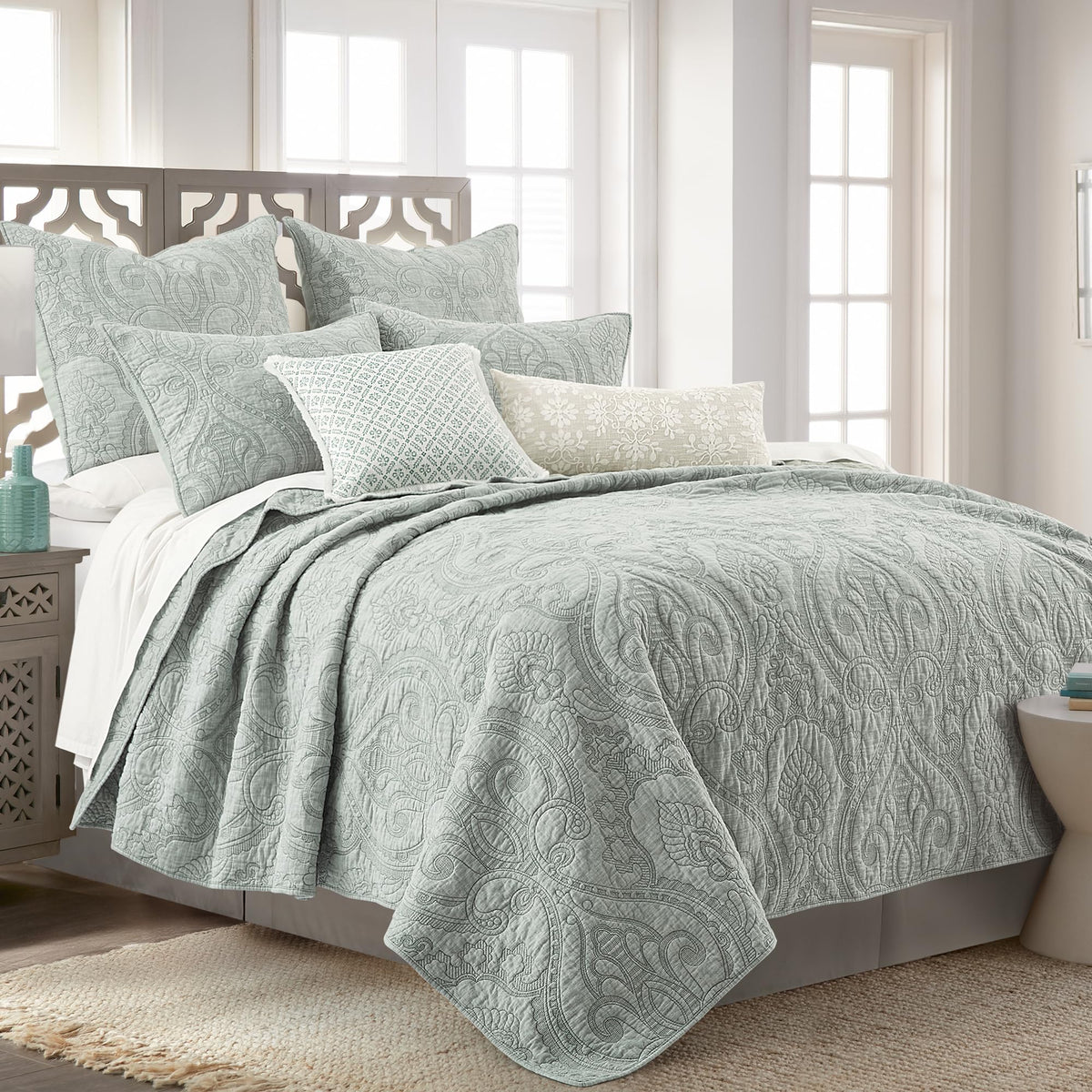Helena Sage Quilt Set - Quilt (88x92in.) and 2 Standard Shams (20x26in.) - Ornate Paisley Medallion - Sage