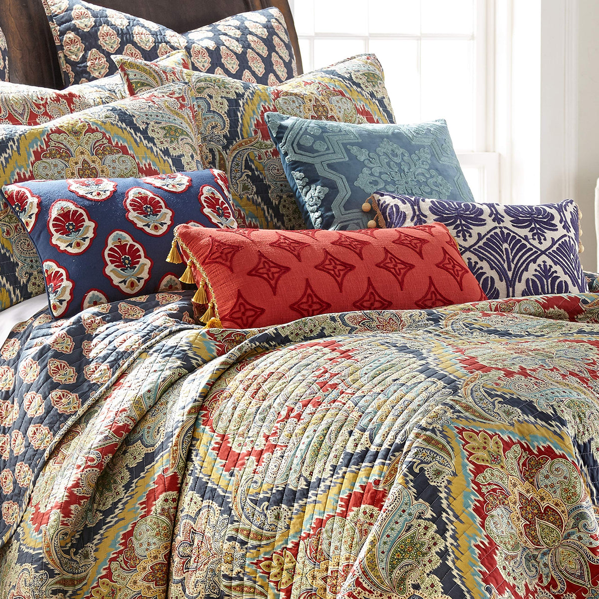 Moreno Quilt Set - Quilt + Two Standard Pillow Shams - Traditional Damask - Red, Blue, Grey, Gold, Teal