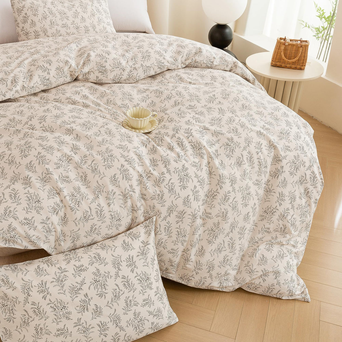 Floral Botanical Duvet Cover, Soft Breathable Bedding Set with 2 Pillowcases, Farmhouse Vintage Flower