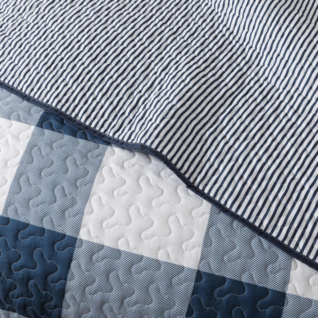 Blue and White Buffalo Plaid Quilt Set, 2 Shams, Check