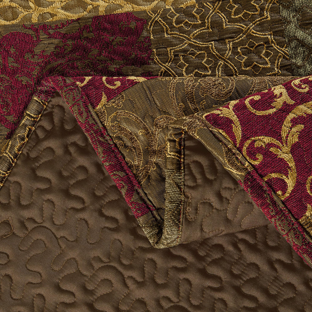 3 Piece Traditional Patchwork Quilt Set, Red Gold