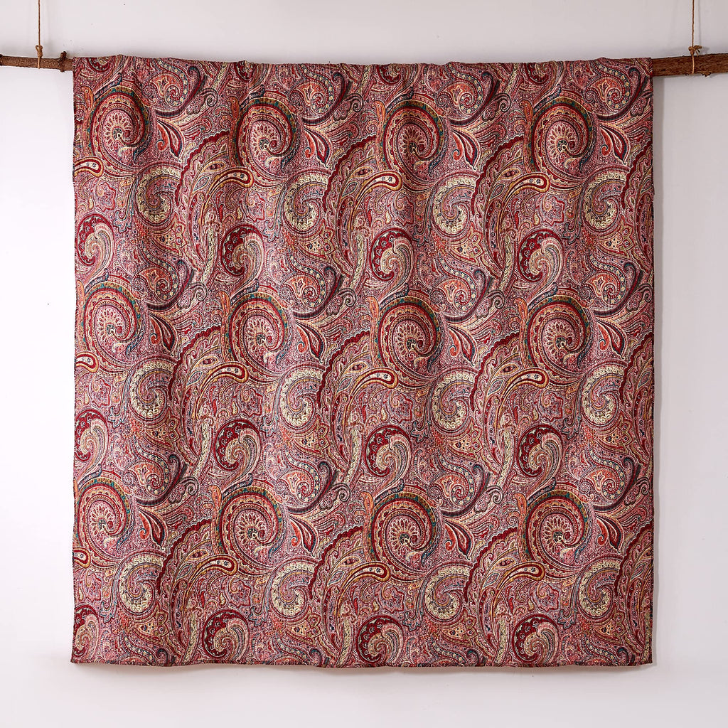 Spruce Red Quilt Set - Quilt (88x92in.) + Two Standard Pillow Shams (26x20in.) - Paisley Pattern in