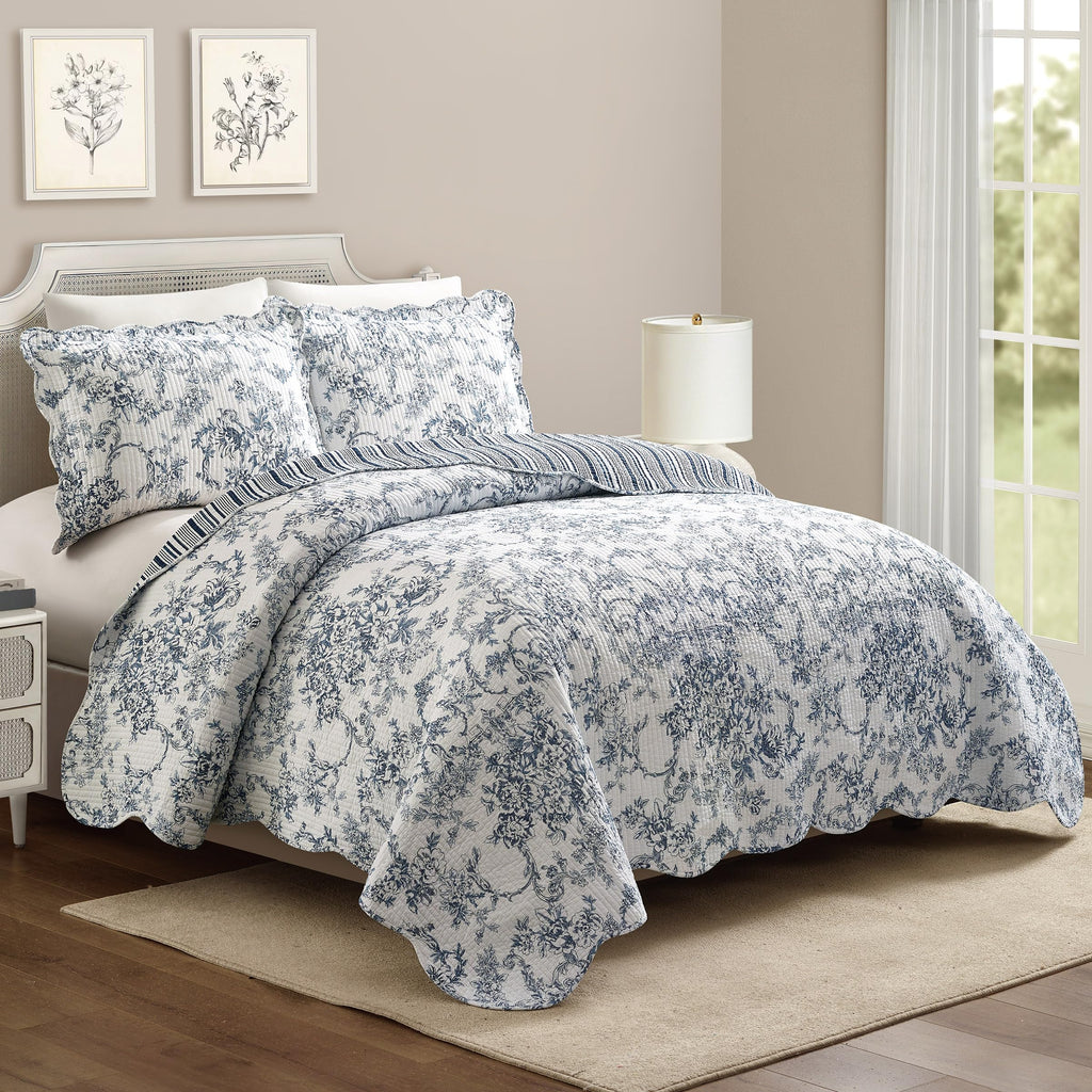 Garden Toile 3-Piece Reversible Quilt Set - Lightweight Coverlet Set