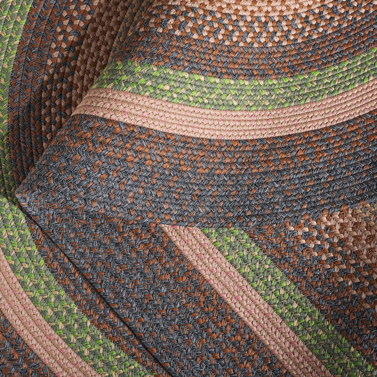 Braided Indoor/Outdoor Oval Rug, Brown & Green BRD314T