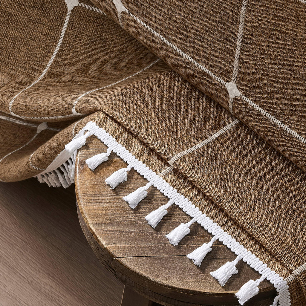 Boho Round Grid Tablecloth with Tassels, Caramel 52in