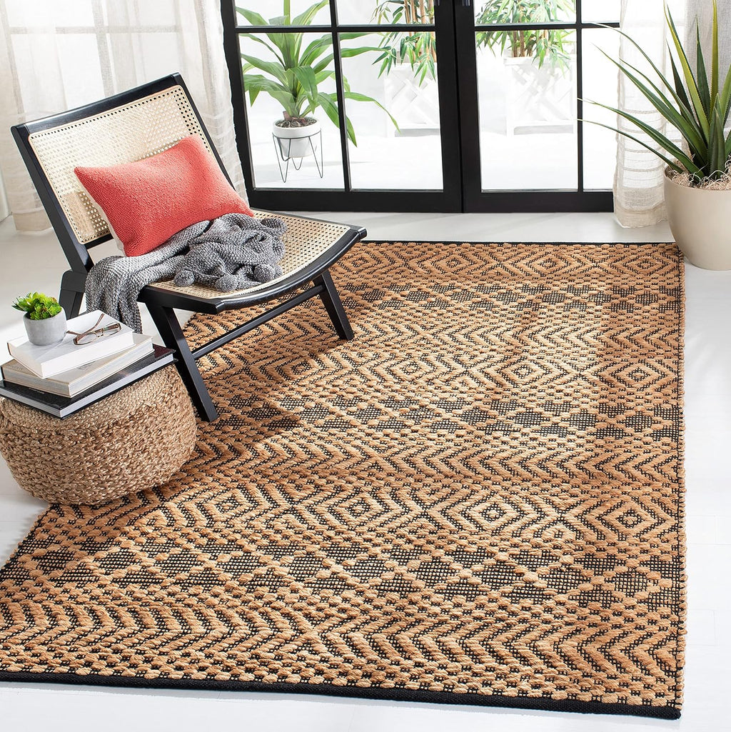 Kilim Collection Accent Rug, Natural & Black, Handmade Boho Jute, Ideal for High Traffic Areas (KLM455A)