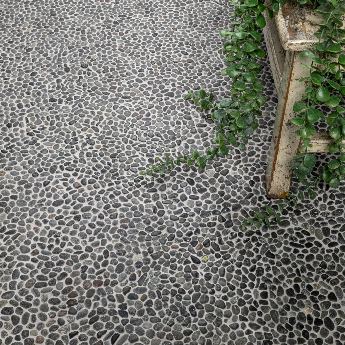 Marble Tile | Marvella Smoked Black Onyx Pebble | 11.81" x 11.81"