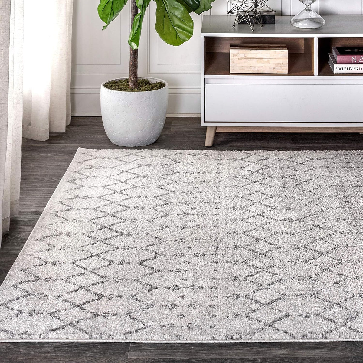 Boho Vintage Diamond Cream/Gray Indoor Area Rug, Moroccan Hype, Easy-Cleaning, High Traffic, Pet-Friendly